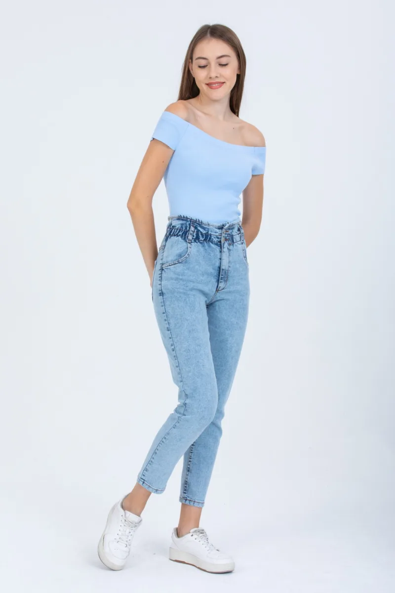 Buz Mavi Yüksek Bel Beli Lastikli Düğme Detaylı Mom Jean Kot Pantolon